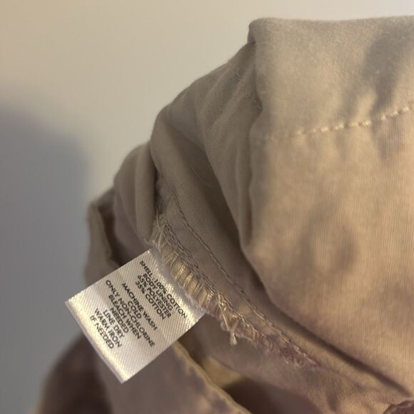 LOFT Tan eyelet shorts size 14 - Picture 5 of 5